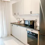 Apartamento Aya - Renovated Air-conditioned Duplex With Garden Niza