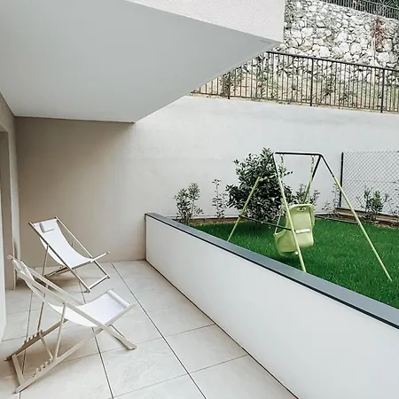 Aya - Renovated Air-conditioned Duplex With Garden Nice