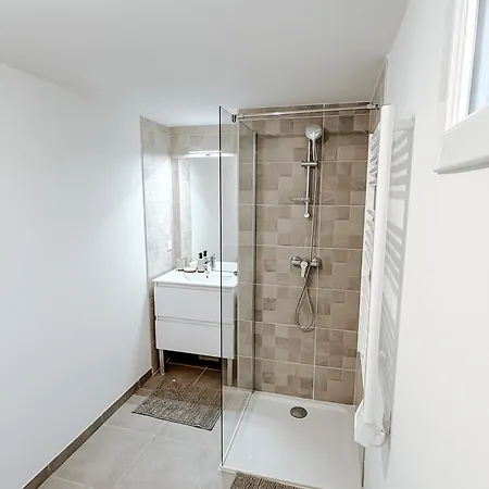 Appartamento Aya - Renovated Air-conditioned Duplex With Garden *