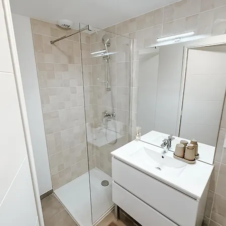 Aya - Renovated Air-conditioned Duplex With Garden Appartamento Nizza