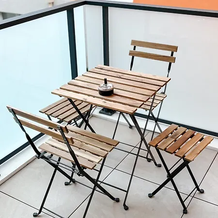 Aya - Renovated Air-conditioned Duplex With Garden Appartamento