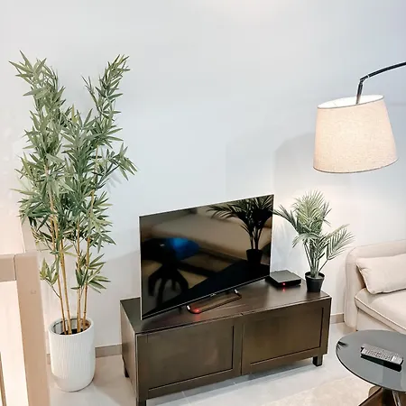 Апартаменты Aya - Renovated Air-conditioned Duplex With Garden Ницца